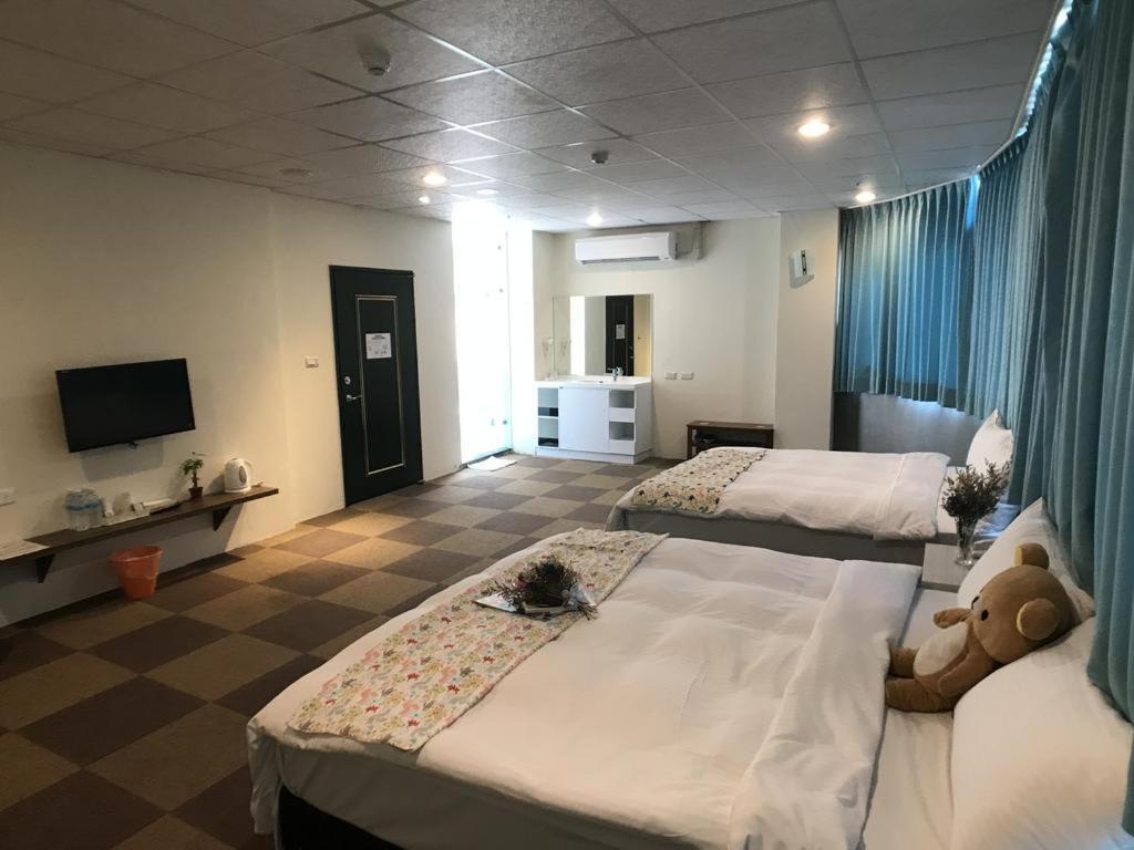 Chang Ti Metropolis Commercial Hotel Чжунли Экстерьер фото